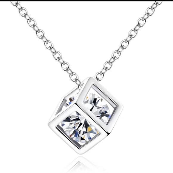 Zirconia Cube sparkle Necklace- NEW - Picture 1 of 3